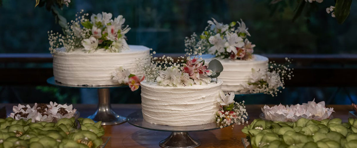 Cake delivery Donnybrook